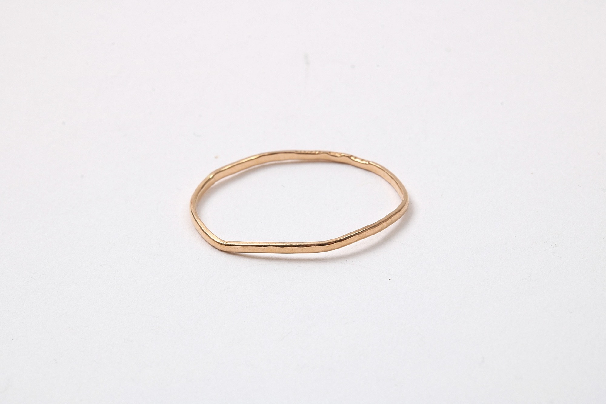 DEFEKT SMYCKE RING BUCKLIG