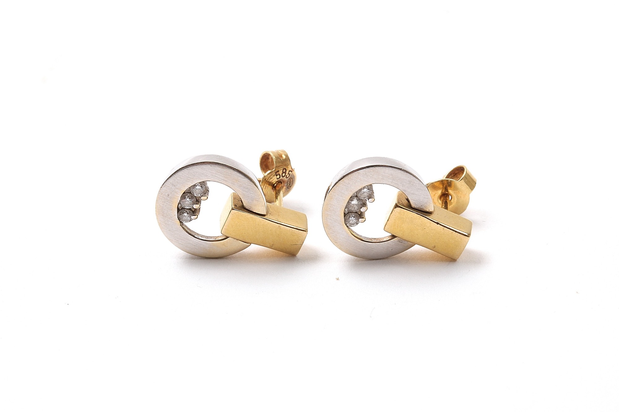 PAR ÖRHÄNGEN MED DIAMANTER 0,06CT. L. 1,5CM. 1 LÅS 14K