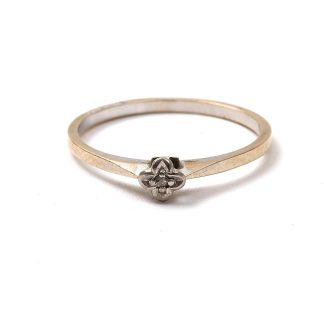 RING VITGULD MED DIAMANT. 16MM. BEHÖVER RODIEARS