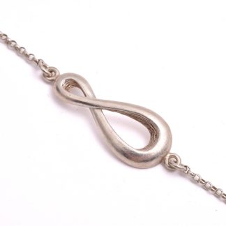 ARMLÄNK SILVER M EVIGHETSTECKEN 17,5-19,5CM (OBS!! LÅSET DEFEKT MEN LÄTT ATT BYTA UT)