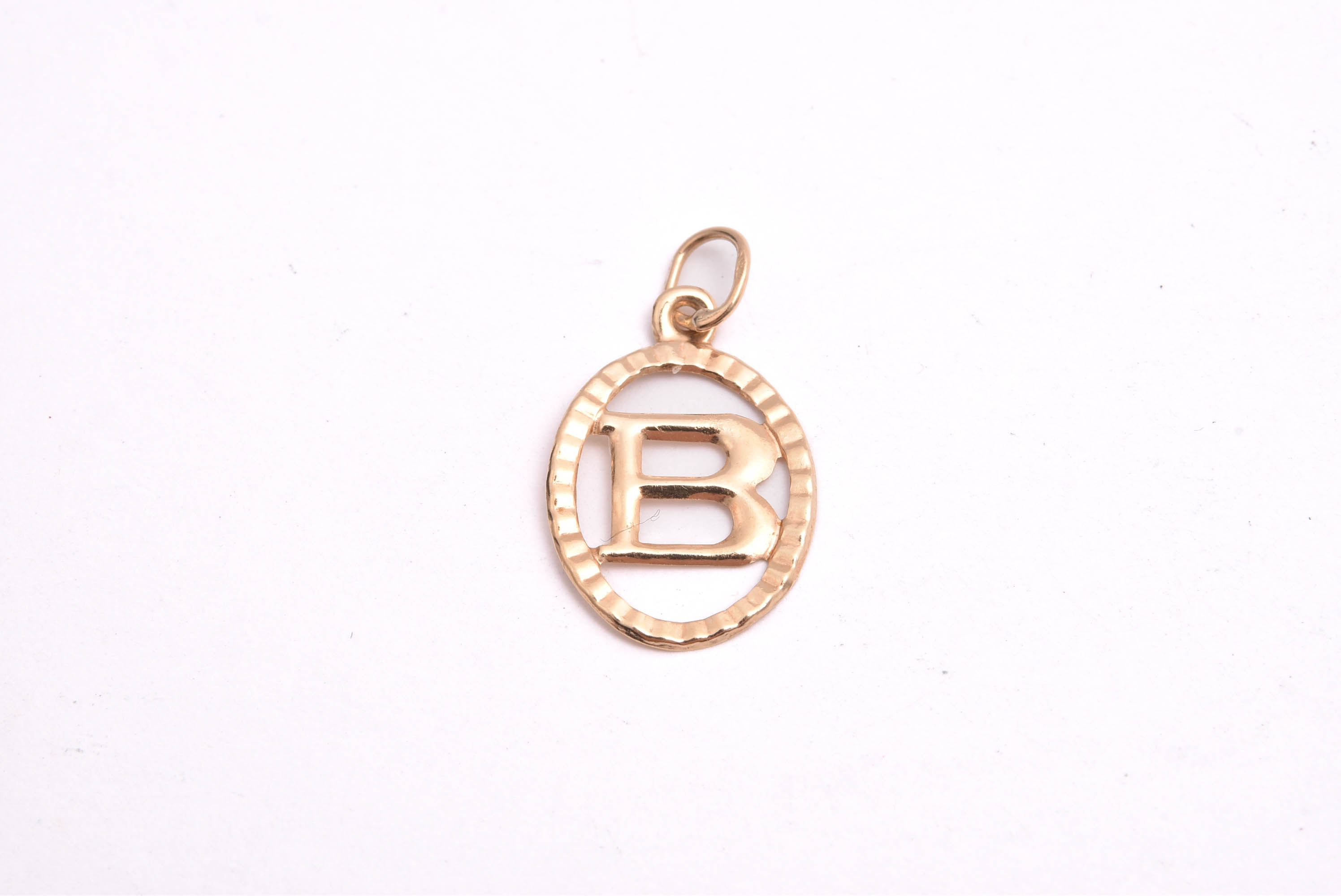 HÄNGE ”B” 2CM INKL ÖGLAN