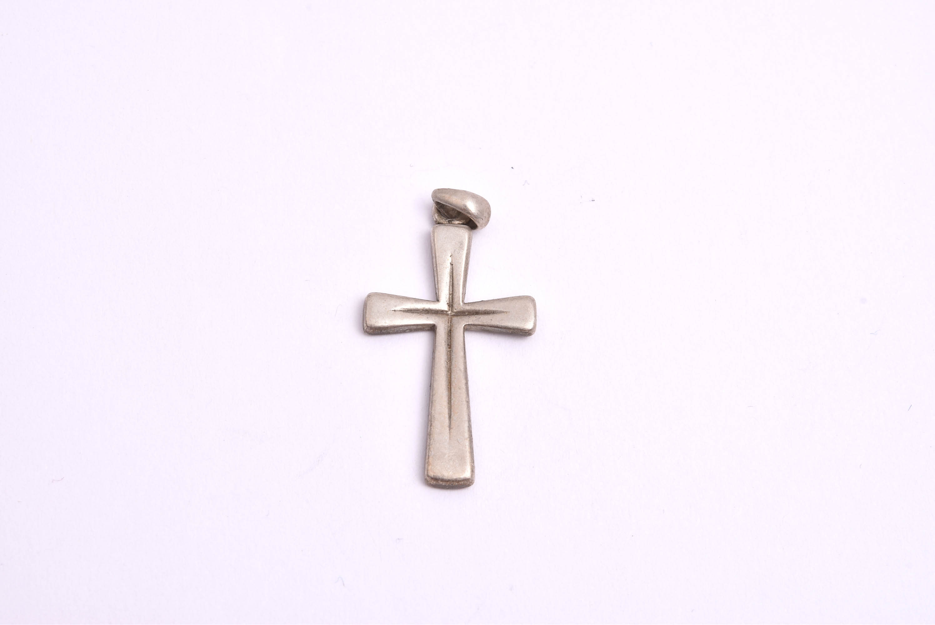 HÄNGE SILVER KORS, 3,2CM INKL ÖGLAN, TILLV. GULDFYND, REK. NYPRIS: 198:-