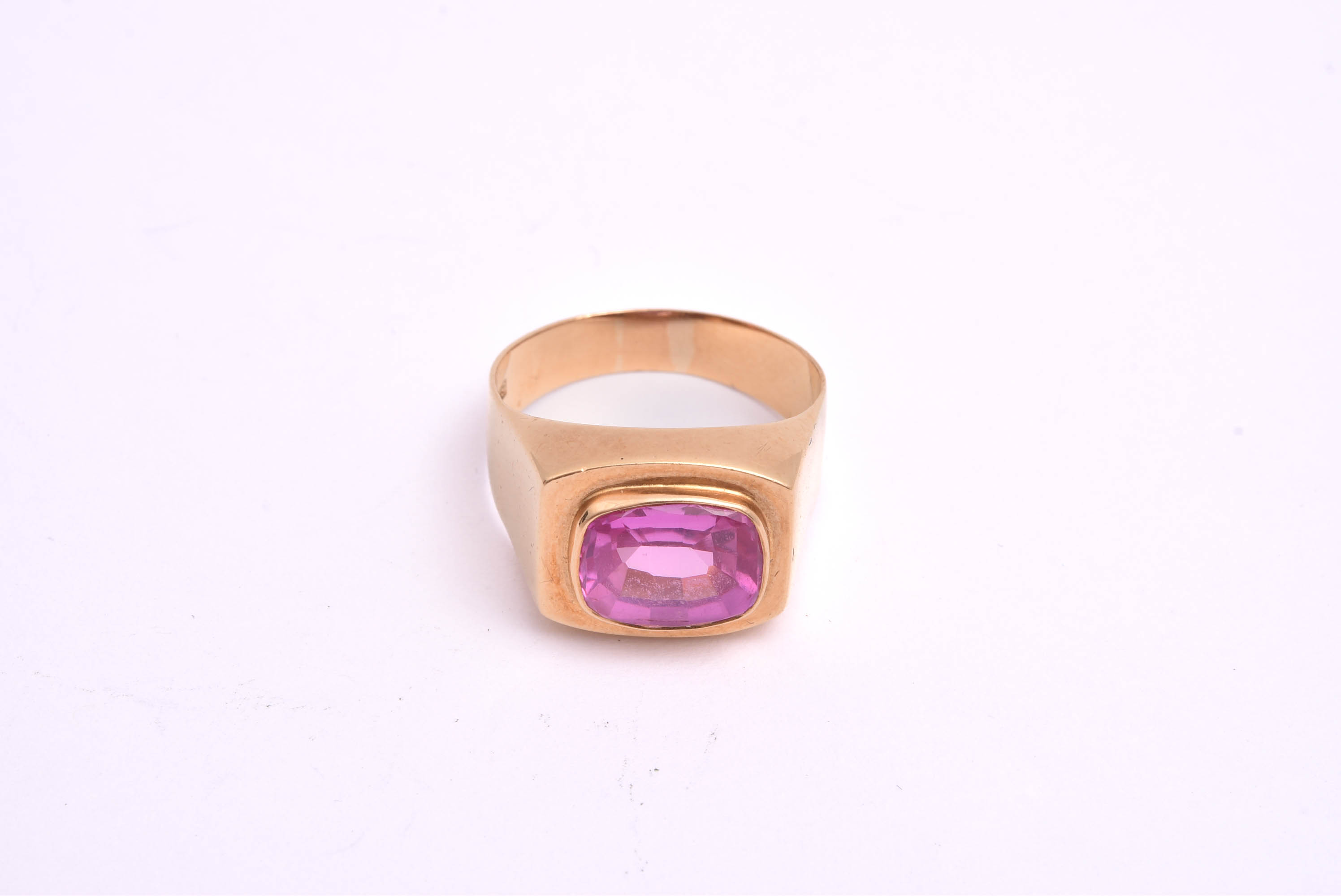 RING M ROSA SYNTETISK STEN, 18MM, TILLV. STOCKHOLM 1956
