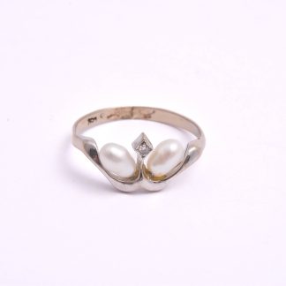 RING M ÅTTKANT-SLIPAD DIAMANT & SÖTVATTEN-PÄRLOR, 16,5MM (BUCKLOR & JACK I SKENAN, MÄRKEN EFTER ÄNDRING AV STORLEK, RODIERING BEHÖVS)