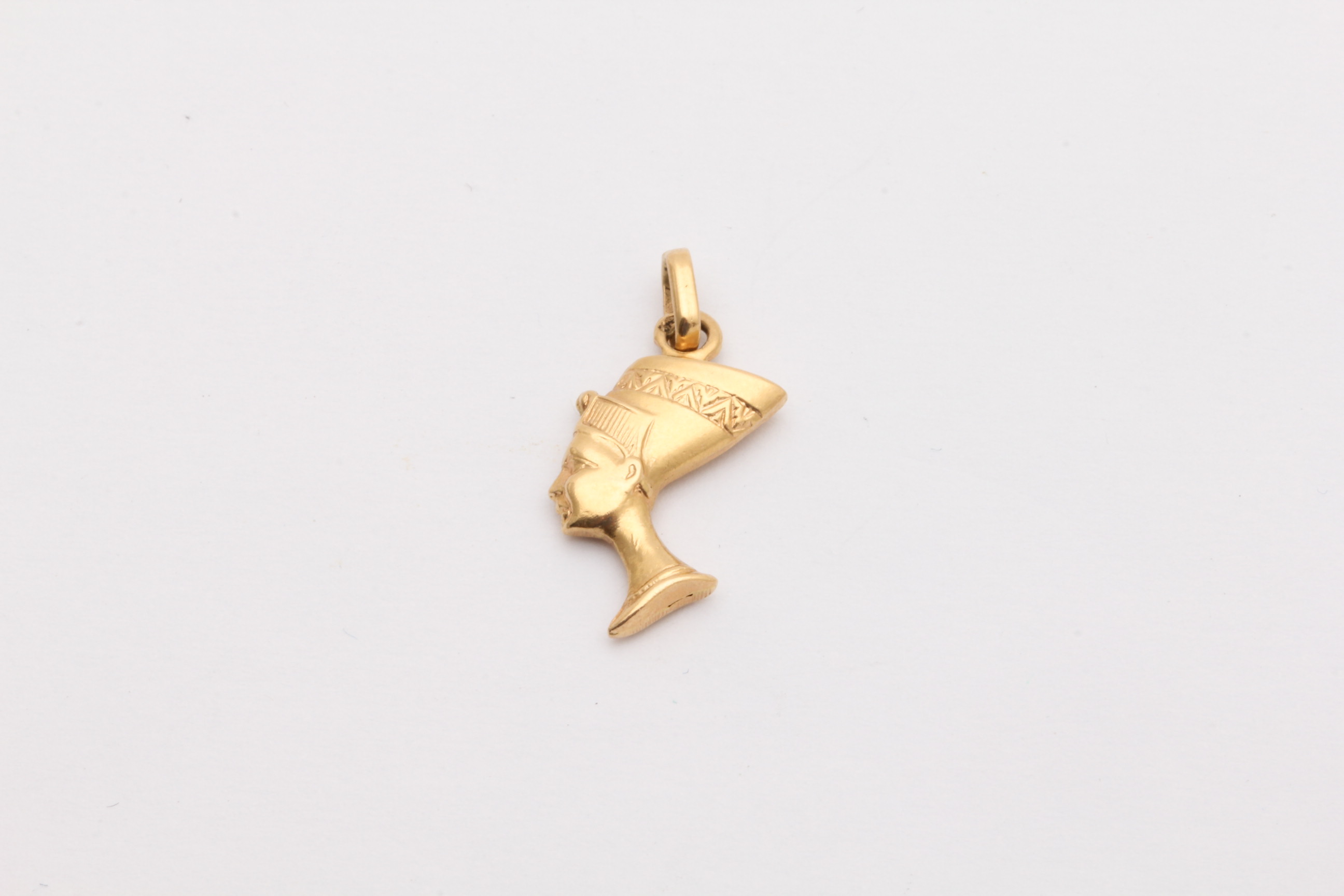 HÄNGE NEFERTITI 23x13MM