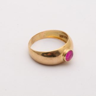 RING MED RÖD PRYDNADSSTEN ø 17MM - TILLV. BORÅS 1969 - TOTALVIKT: