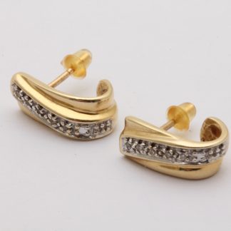 PAR ÖRHÄNGEN MED DIAMANTER TOT. CA: 0,10CT, 13x6MM - TILLV. GULDFYNDGRUPPEN - OBS! PLASTLÅS MEDFÖLJER, VIKT UTAN LÅS: