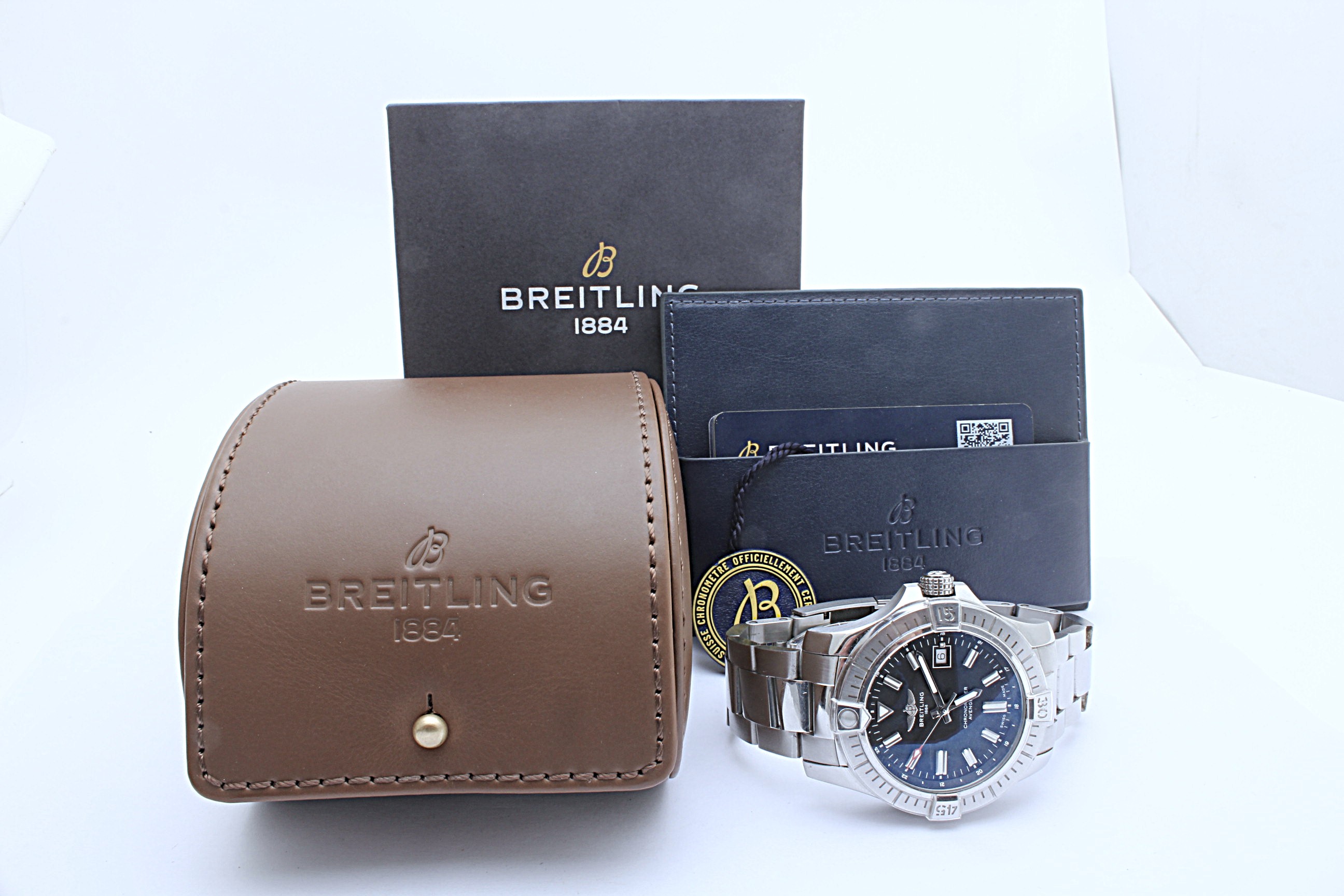 HERRUR BREITLING AVENGER ø 43MM, AUTOMATIC, REF: A17318, S/N: 6255934, I ORIGINAL ETUI OCH MED CERTIFIKAT, SAMT RESEFODRAL – NÅGRA REPOR PÅ LÄNKEN, ANNARS I BRA SKICK - Bild 2