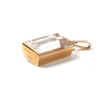 HÄNGE MED BERGSKRISTALL TILLV. STIGBERT, 1961, GRAVYR PÅ SIDAN, L 3,5 CM