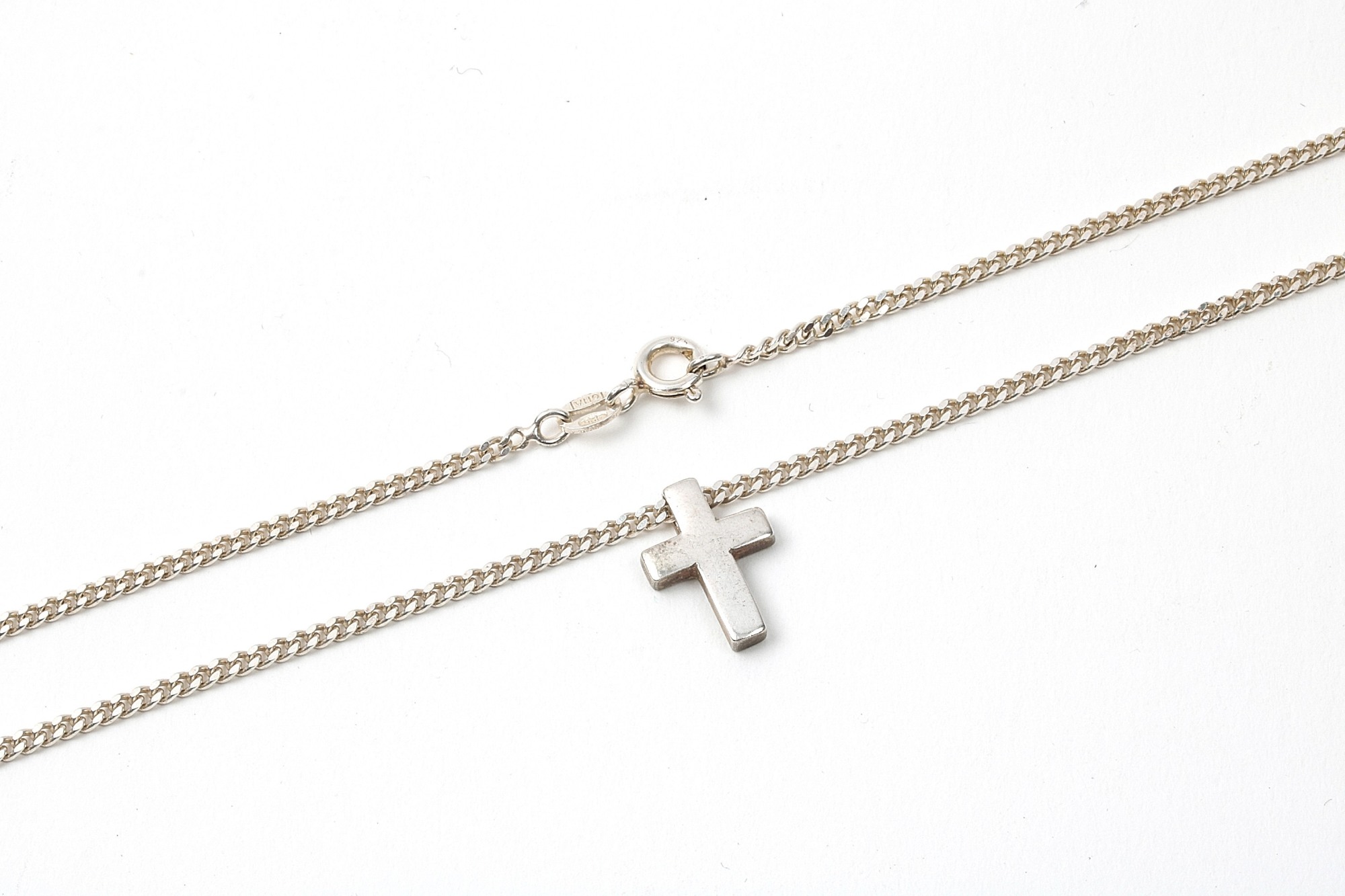 HALSKEDJA PANSAR I SILVER, L 50 CM B 2 MM HÄNGE KORS 1,5 CM