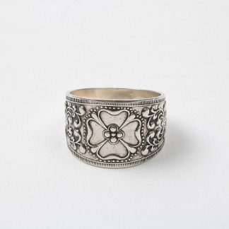 RING I SILVER, LANDSKAPSRING, HÄLSINGLAND LINBLOMMA TILLV, BOLLNÄS, 17,75 MM