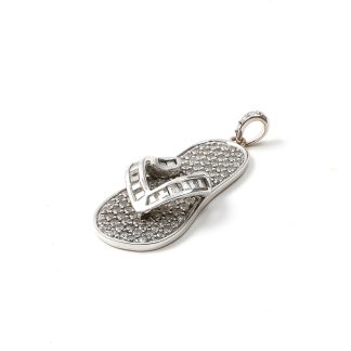 HÄNGE VITGULD SANDAL MED VITA STENAR CA 4CM, TOT.VIKT: