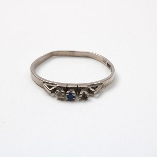 DEFEKT RING MED STEN